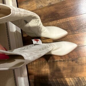 Dolce Vita White Cowboy boots